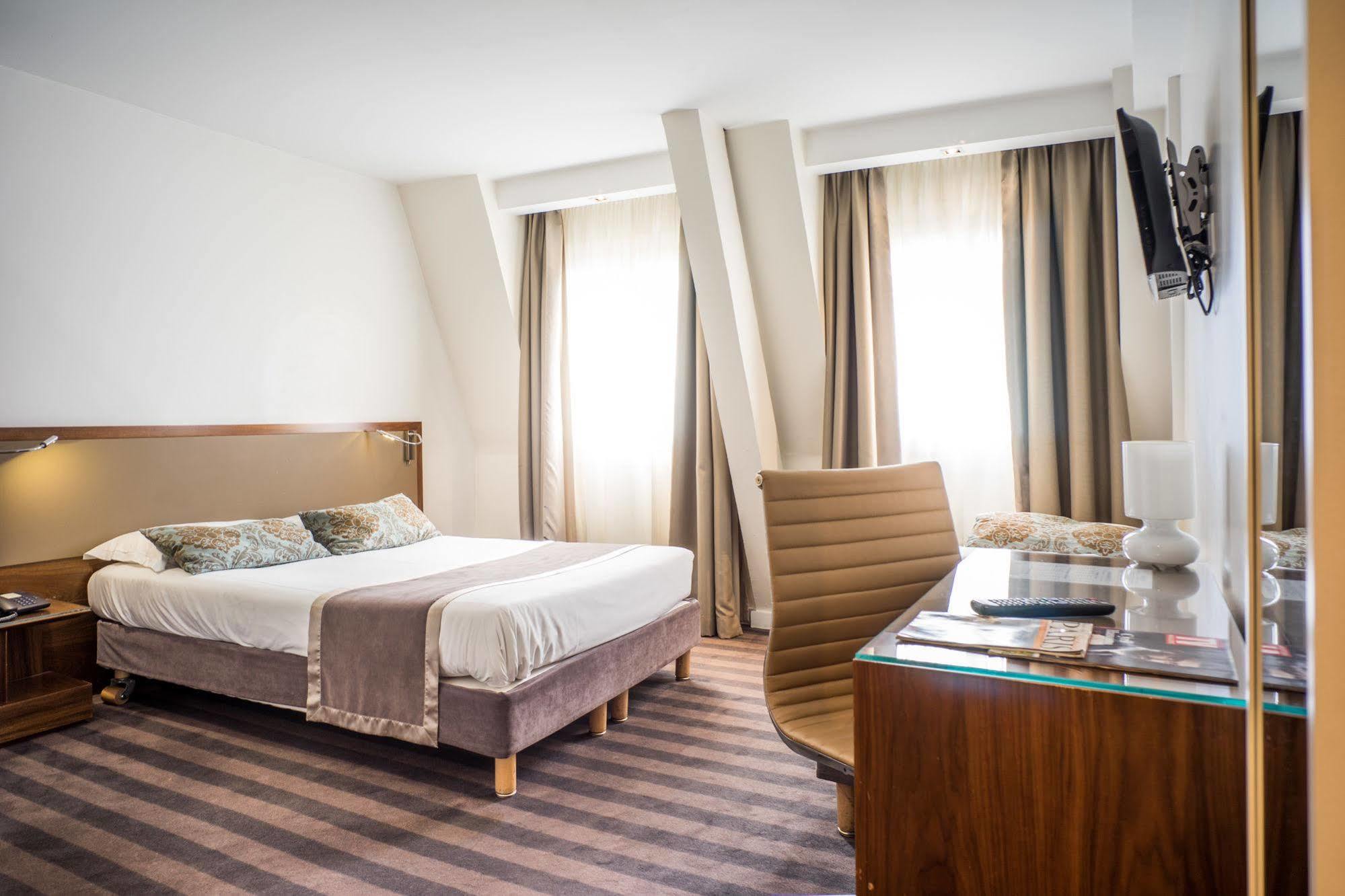 Art Hotel Παρίσι Εξωτερικό φωτογραφία